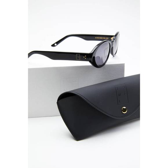 NEW IN THE MOOD FOR LOVE caroline bk sunglasses with chain in black - Picture 5 of 6